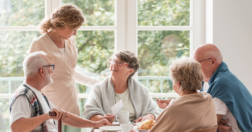 Senior : qu’est-ce que l’accueil de jour ?